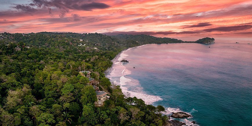 Solnedgang over Manuel Antonio
