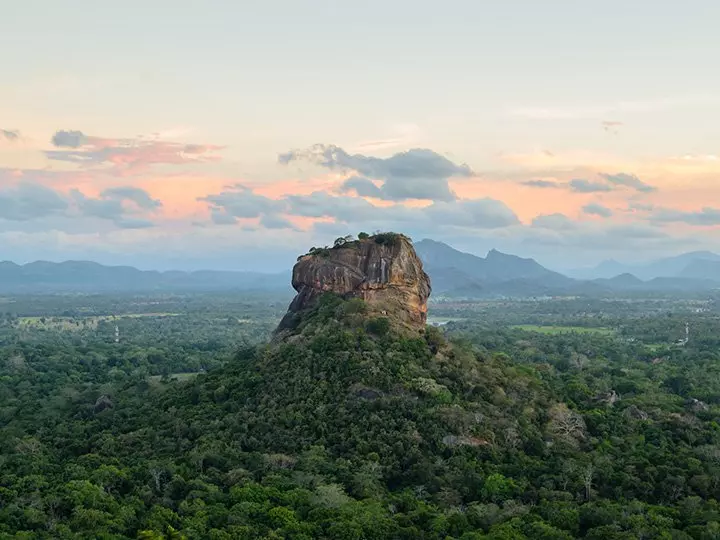 Bilde av Sigiriya i Sri Lanka i solnedgangslyset