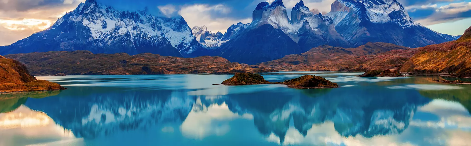 Solnedgang ved Torres del Paine i Chile